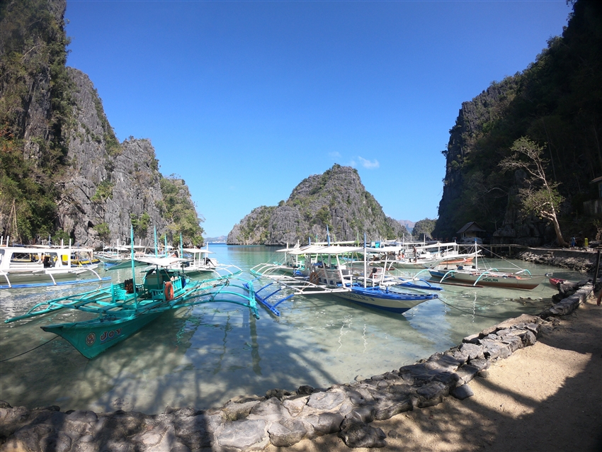 兩○人的自助旅行