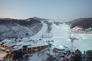 昆池岩度假村