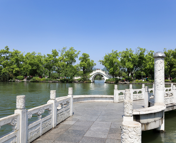 九曲橋